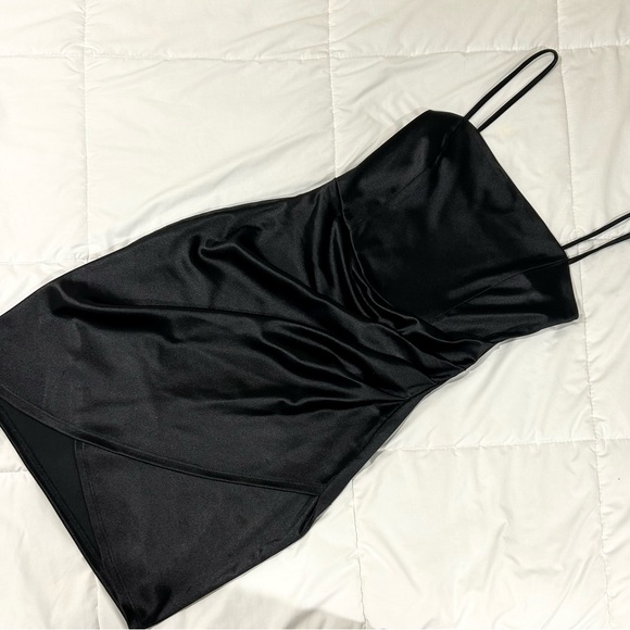 Windsor black satin mini dress SOLD OUT ONLINE - Picture 4 of 4